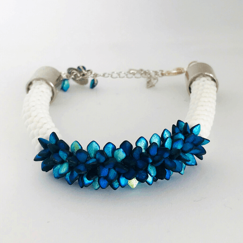 Gehaakte armband gekko beads blauw